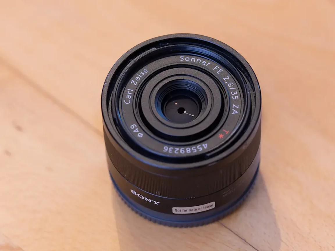 レンズ(単焦点) SONY Carl Zeiss Sonnar FE 35mm F2.8 ZA 2026年版】Sony Sonnar T* FE 35mm F2.8 ZAのレビュー比較まとめ